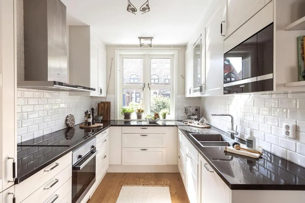 Townhouse Med Bastu, 4 Vaningar Naera Liseberg Göteborg Villa
