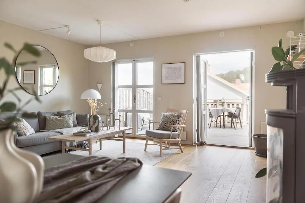 Villa Townhouse Med Bastu, 4 Vaningar Naera Liseberg Göteborg