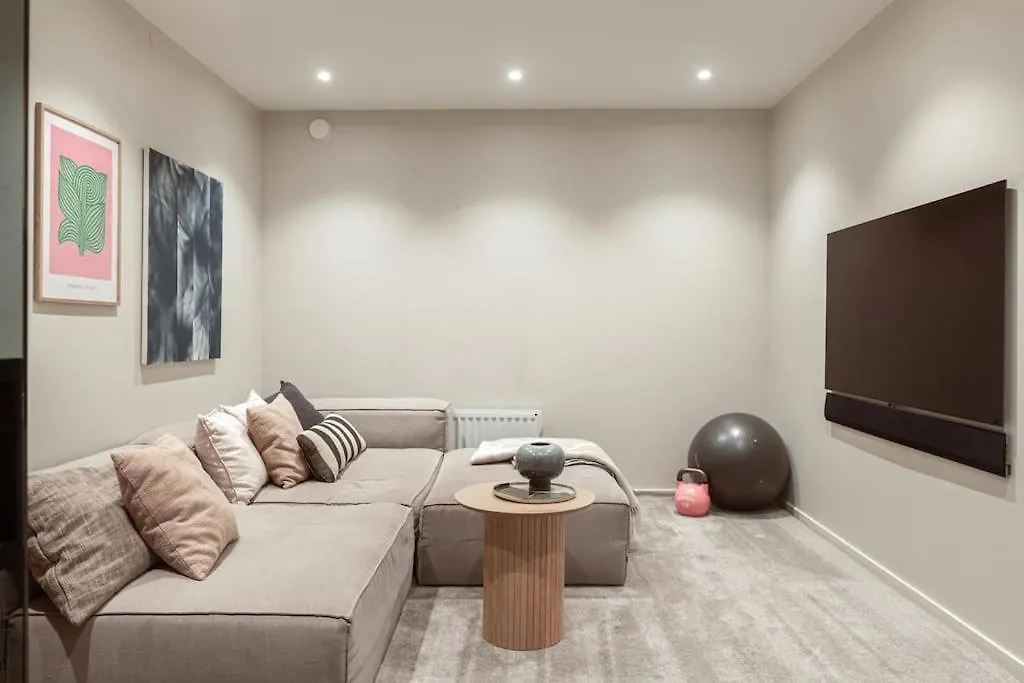 Townhouse Med Bastu, 4 Vaningar Naera Liseberg Göteborg 0*,