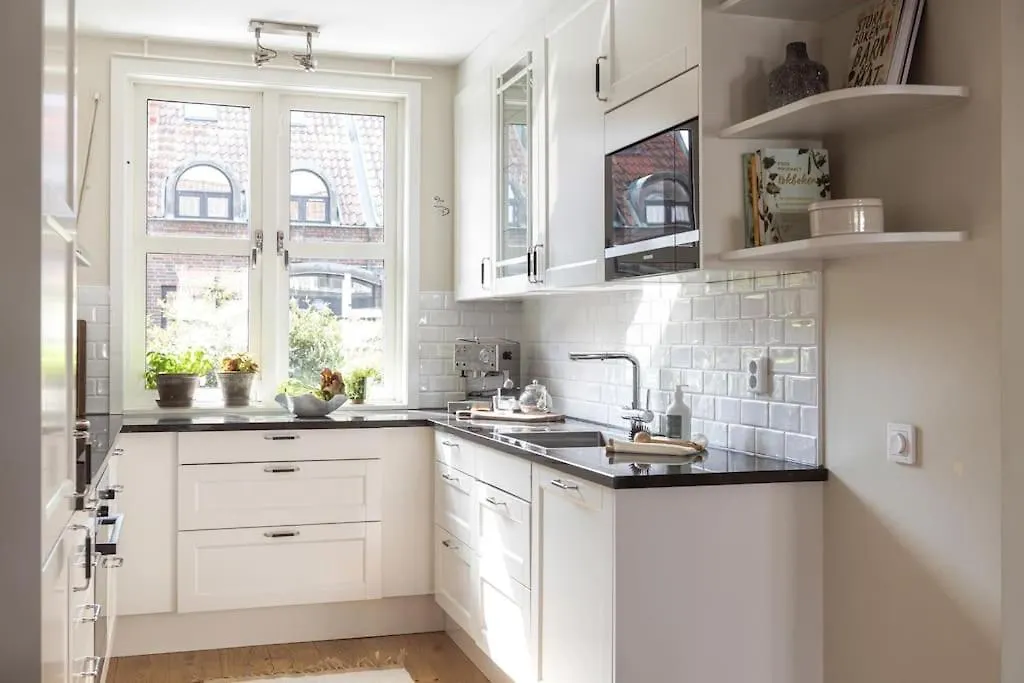Townhouse Med Bastu, 4 Vaningar Naera Liseberg Göteborg Villa