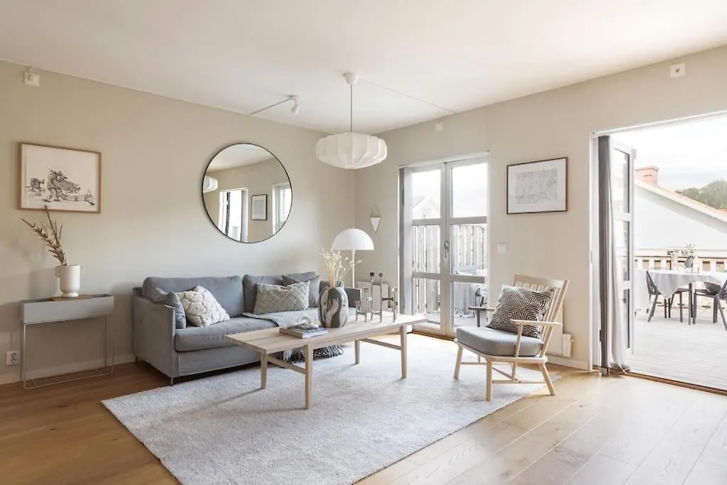Townhouse Med Bastu, 4 Vaningar Naera Liseberg Göteborg Schweden
