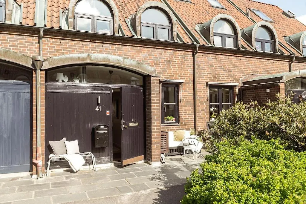 גטבורג Townhouse Med Bastu, 4 Vaningar Naera Liseberg