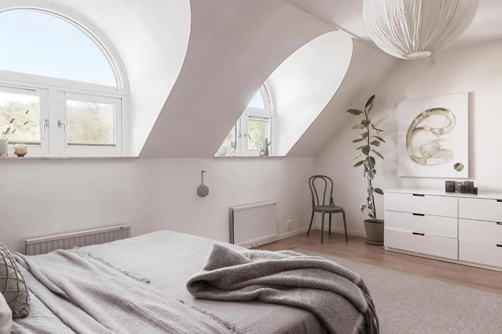 גטבורג Townhouse Med Bastu, 4 Vaningar Naera Liseberg 0*,